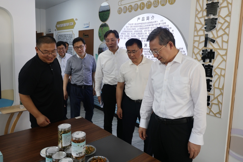 周廣智在南京開展民族工作調(diào)研